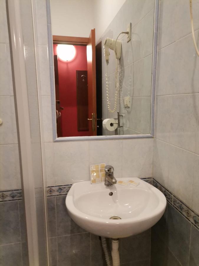 Roma Termini Tina Ya B&B Kültér fotó